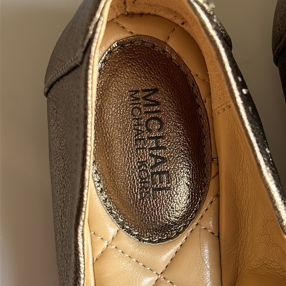 Michael Kors Copper-Gold Metallic Color Loafers/ Flats Size 6.5 - Picture 3 of 6